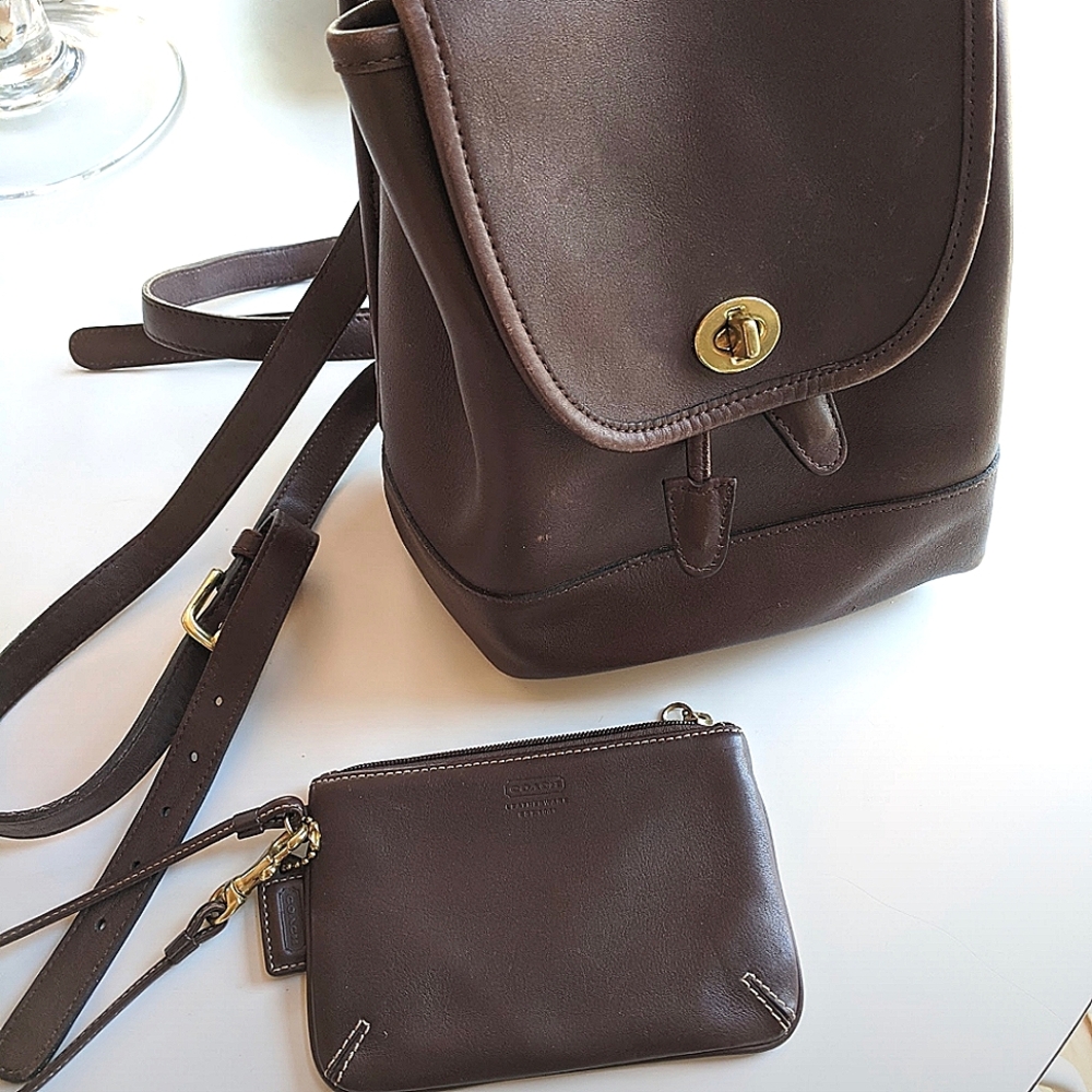 VTG Coach Daypack Brown Leather Gold Hardware 9960